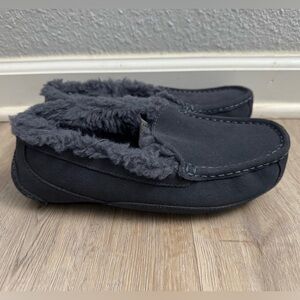 UGG Kids Ascot Slipper in Navy Blue *NWOT*